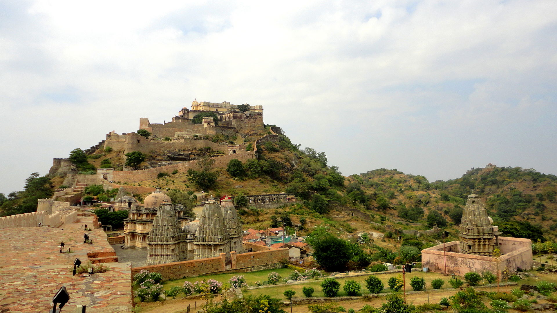 Kumbhalgarh: Rajasthan’s Majestic Hilltop Fortress