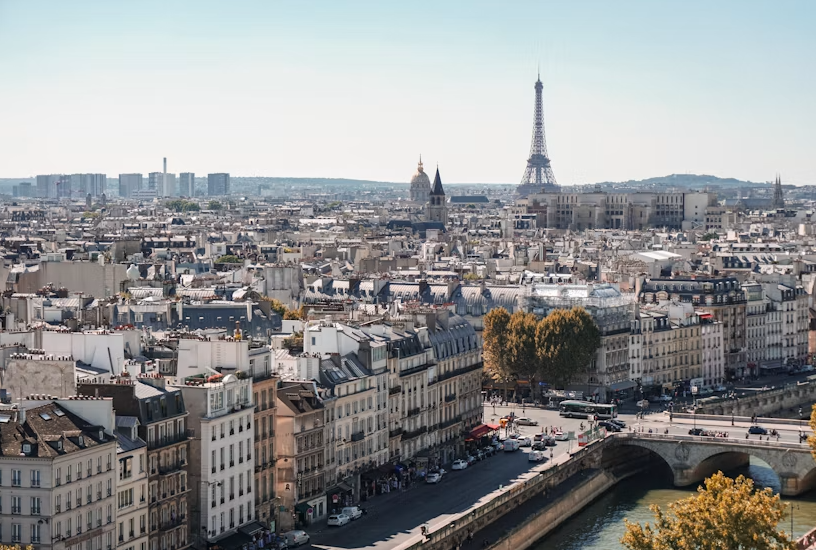 Travel Paris with UnCrushedLeaves